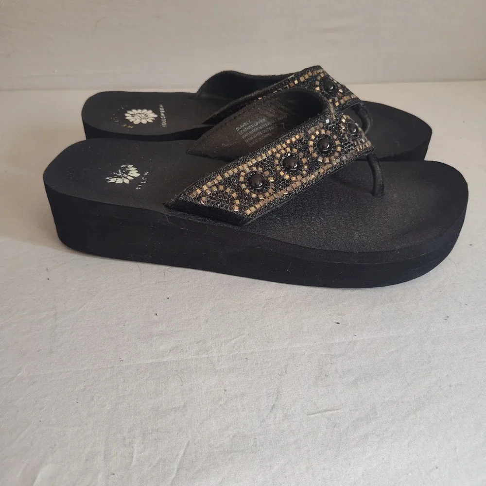 Yellow Box Blakely Black Leather Beaded Platform Flip Flops Womens Size 7 - Picture 5 of 7